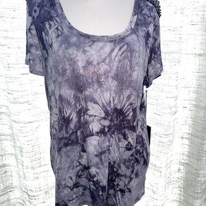 Women's Rock & Republic studded tee size XL NWT